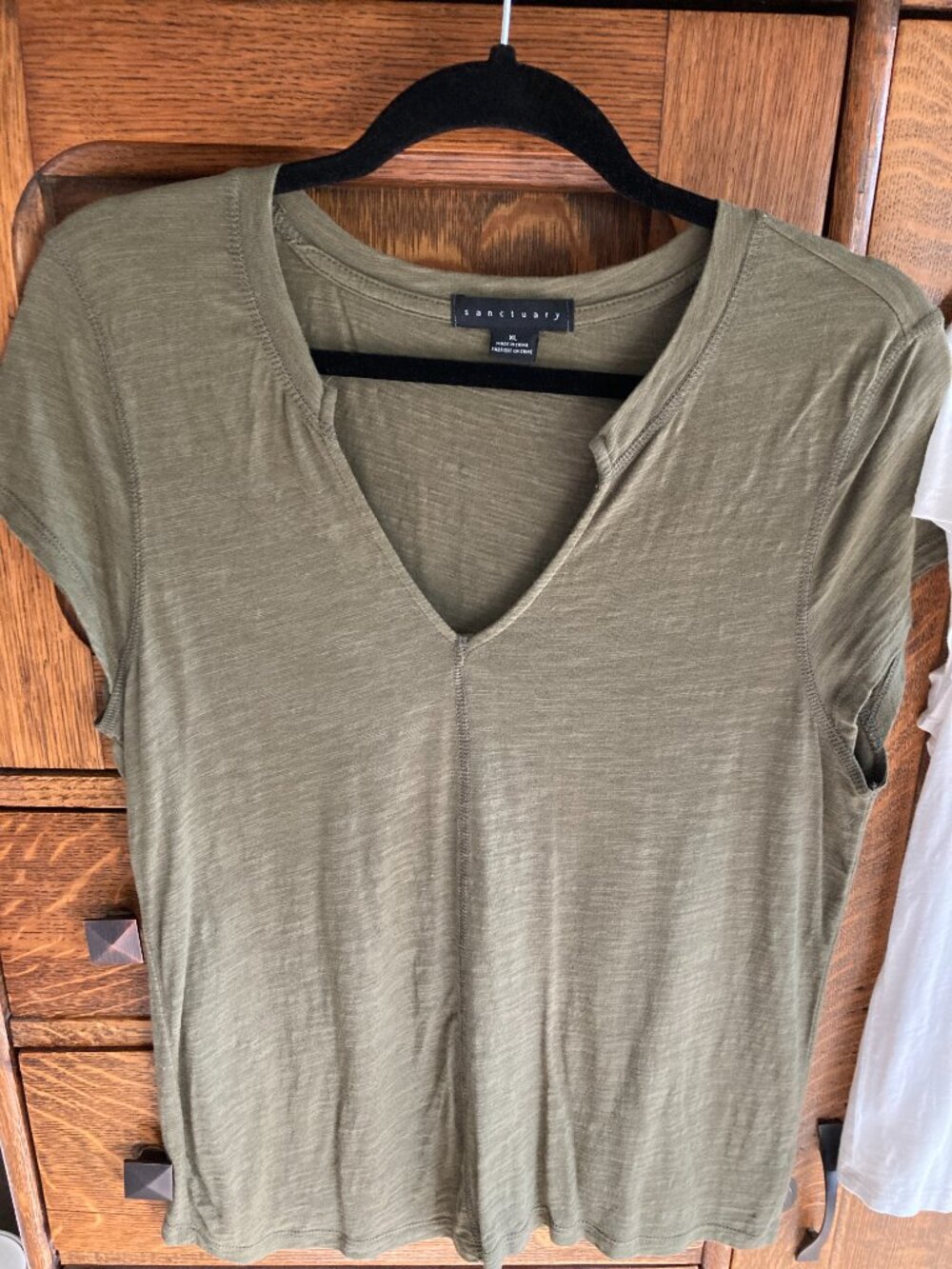 Sanctuary Notch Neck Tee, short sleeve, XL, army green, excellent used condition